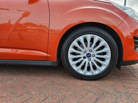 USED 2011 61 FORD C-MAX 2.0 TITANIUM TDCI 5d 138 BHP FORD C-MAX 2.0 TITANIUM TDCI 5d 138 BHP