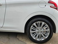 USED 2016 16 PEUGEOT 208 1.2 ALLURE 3d 82 BHP PEUGEOT 208 1.2 ALLURE 3d 82 BHP