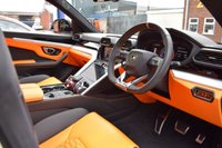 USED 2020 LAMBORGHINI URUS 4.0 V8 5d 641 BHP PAN ROOF / 23" / HUD / 1 OWNER