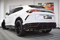 USED 2020 LAMBORGHINI URUS 4.0 V8 5d 641 BHP PAN ROOF / 23" / HUD / 1 OWNER