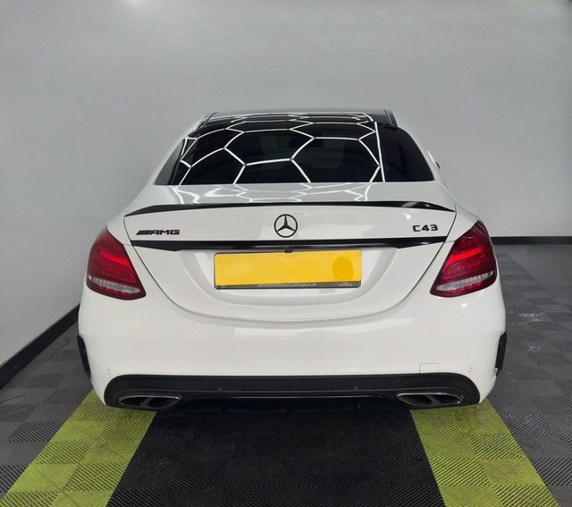 2017 Mercedes-Benz C-CLASS - Photo 5