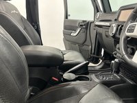 USED 2015 15 JEEP WRANGLER 2.8 CRD X 2d 197 BHP Sensational Rugged All Terrain 2.8 Jeep Wrangler , High Gloss Black, Full Ebony Leather Interior, White Interior Accents, 18"  X Edition Alloy Wheels