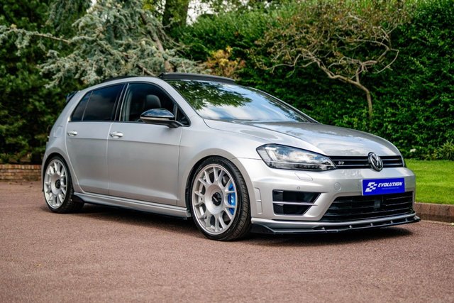 View our VOLKSWAGEN GOLF