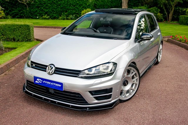 View our VOLKSWAGEN GOLF