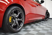 USED 2021 60 ALFA ROMEO GIULIA 2.0 TB VELOCE TI 4d 277 BHP HARMAN KARDON / GTA RED PAINT