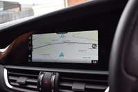 USED 2021 60 ALFA ROMEO GIULIA 2.0 TB VELOCE TI 4d 277 BHP HARMAN KARDON / GTA RED PAINT