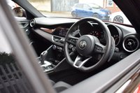 USED 2021 60 ALFA ROMEO GIULIA 2.0 TB VELOCE TI 4d 277 BHP HARMAN KARDON / GTA RED PAINT