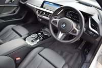 USED 2022 22 BMW 1 SERIES 2.0 M135I XDRIVE 5d 302 BHP PAN ROOF / HUD / PRO & TECH PK