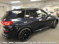 USED 2019 19 BMW X5  M50D 3.0 QUAD TURBO 400 PS DIESEL AUTO EURO 6 UK DELIVERY FLAT FEE &pound;175 (SUBJECT TO DEAL)*OVER 100 IMAGES ON OUR WEBSITE*BESPOKE FINANCE ARRANGED*PART EXCHANGE WELCOME*ALL VEHICLES HPI CLEAR
