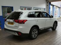 USED 2019 68 MITSUBISHI OUTLANDER 2.0 JURO 5d 148 BHP 7 SEATS APP SAT NAV REAR CAMERA PARKING SENSORS LOW MILEAGE MITSUBISHI WARRANTY TILL FEB 2024