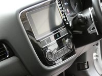 USED 2019 68 MITSUBISHI OUTLANDER 2.0 JURO 5d 148 BHP 7 SEATS APP SAT NAV REAR CAMERA PARKING SENSORS LOW MILEAGE MITSUBISHI WARRANTY TILL FEB 2024