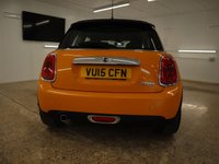USED 2015 15 MINI HATCH COOPER 1.5 COOPER 3d 134 BHP PACKED WITH GREAT FACTORY EXTRAS WITH 1 PREVIOUS OWNER THIS IS A FANTASTIC VALUE AUTOMATIC