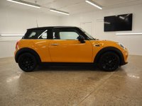 USED 2015 15 MINI HATCH COOPER 1.5 COOPER 3d 134 BHP PACKED WITH GREAT FACTORY EXTRAS WITH 1 PREVIOUS OWNER THIS IS A FANTASTIC VALUE AUTOMATIC