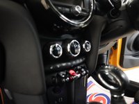 USED 2015 15 MINI HATCH COOPER 1.5 COOPER 3d 134 BHP PACKED WITH GREAT FACTORY EXTRAS WITH 1 PREVIOUS OWNER THIS IS A FANTASTIC VALUE AUTOMATIC