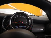 USED 2015 15 MINI HATCH COOPER 1.5 COOPER 3d 134 BHP PACKED WITH GREAT FACTORY EXTRAS WITH 1 PREVIOUS OWNER THIS IS A FANTASTIC VALUE AUTOMATIC