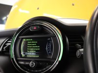USED 2015 15 MINI HATCH COOPER 1.5 COOPER 3d 134 BHP PACKED WITH GREAT FACTORY EXTRAS WITH 1 PREVIOUS OWNER THIS IS A FANTASTIC VALUE AUTOMATIC