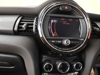 USED 2015 15 MINI HATCH COOPER 1.5 COOPER 3d 134 BHP PACKED WITH GREAT FACTORY EXTRAS WITH 1 PREVIOUS OWNER THIS IS A FANTASTIC VALUE AUTOMATIC