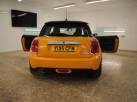 USED 2015 15 MINI HATCH COOPER 1.5 COOPER 3d 134 BHP PACKED WITH GREAT FACTORY EXTRAS WITH 1 PREVIOUS OWNER THIS IS A FANTASTIC VALUE AUTOMATIC
