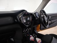USED 2015 15 MINI HATCH COOPER 1.5 COOPER 3d 134 BHP PACKED WITH GREAT FACTORY EXTRAS WITH 1 PREVIOUS OWNER THIS IS A FANTASTIC VALUE AUTOMATIC