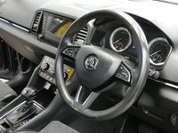 USED 2019 69 SKODA KAROQ 1.5 SE L TSI DSG 5d 148 BHP EURO 6 CAZ AND ULEZ COMPLIANT SAT NAV CRUISE DAB PART LEATHER INTERIOR HEATED SEATS REAR CAMERA PARKING SENSORS