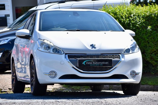 2013 13 Peugeot 208 1.2 ALLURE 5d 82 BHP