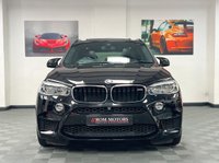 USED 2017 17 BMW X5 4.4 M 5d 568 BHP PAN ROOF / SOFT CLOSE / CARBON