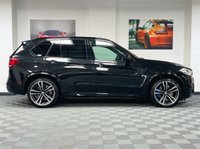 USED 2017 17 BMW X5 4.4 M 5d 568 BHP PAN ROOF / SOFT CLOSE / CARBON