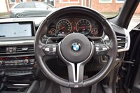 USED 2017 17 BMW X5 4.4 M 5d 568 BHP PAN ROOF / SOFT CLOSE / CARBON