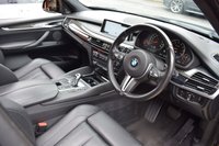 USED 2017 17 BMW X5 4.4 M 5d 568 BHP PAN ROOF / SOFT CLOSE / CARBON