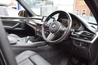 USED 2017 17 BMW X5 4.4 M 5d 568 BHP PAN ROOF / SOFT CLOSE / CARBON