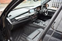 USED 2017 17 BMW X5 4.4 M 5d 568 BHP PAN ROOF / SOFT CLOSE / CARBON