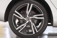 USED 2018 18 VOLVO V40 2.0 D3 R-DESIGN PRO 5d 148 BHP + HUGE SPECIFICATION +