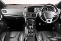 USED 2018 18 VOLVO V40 2.0 D3 R-DESIGN PRO 5d 148 BHP + HUGE SPECIFICATION +