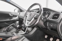 USED 2018 18 VOLVO V40 2.0 D3 R-DESIGN PRO 5d 148 BHP + HUGE SPECIFICATION +