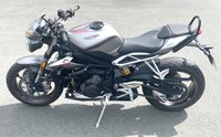 USED 2017 17 TRIUMPH STREET TRIPLE RS 765cc Roadster Naked A lovely, well cared for, FSH, low mileage Street Triple RS