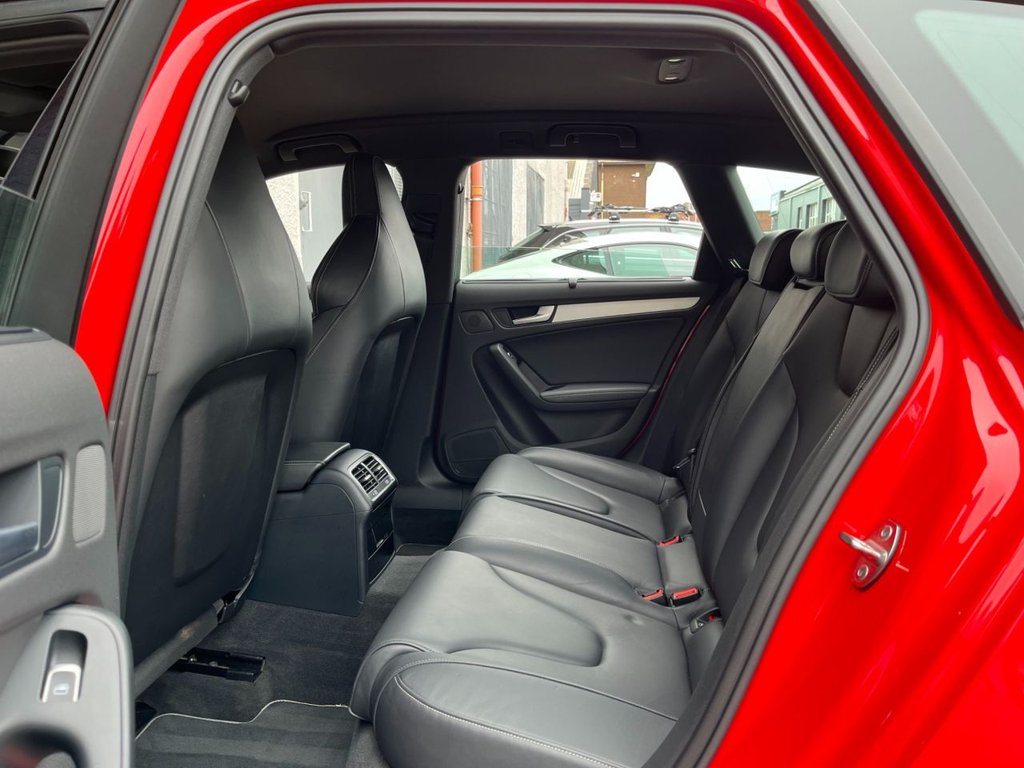 USED 2013 63 AUDI A4 3.0 S4 AVANT QUATTRO 5d 329 BHP 