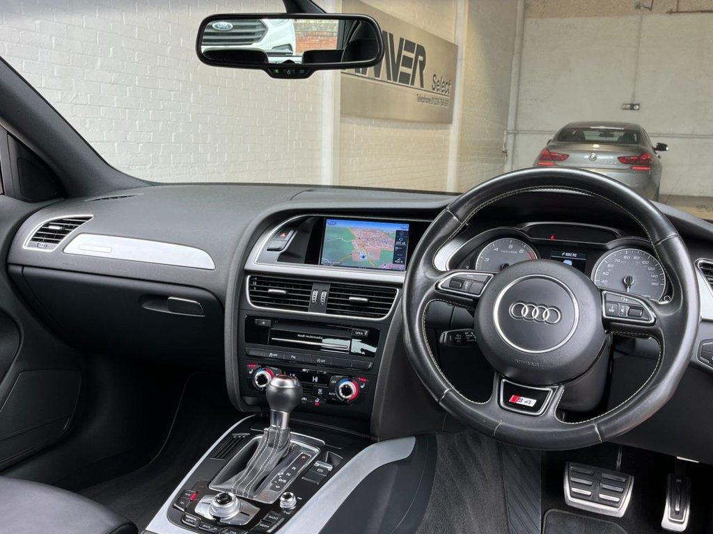 USED 2013 63 AUDI A4 3.0 S4 AVANT QUATTRO 5d 329 BHP 