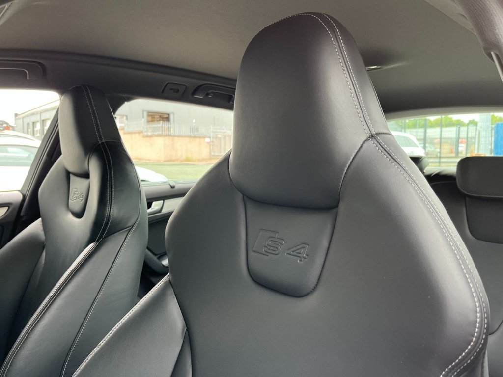 USED 2013 63 AUDI A4 3.0 S4 AVANT QUATTRO 5d 329 BHP 