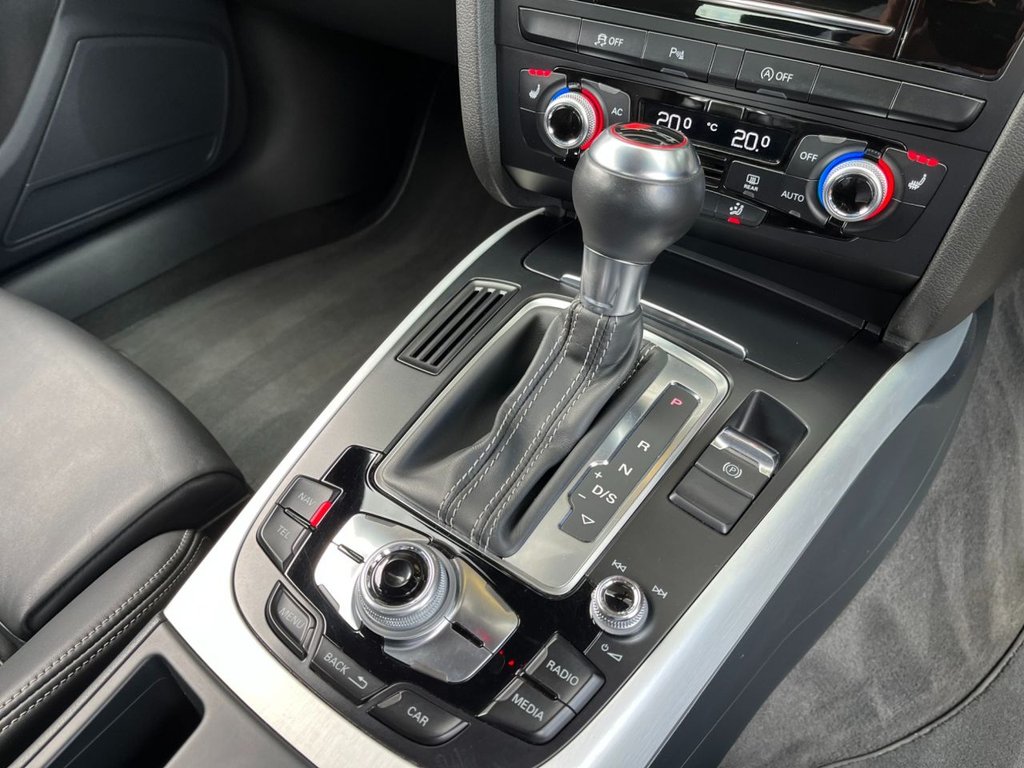 USED 2013 63 AUDI A4 3.0 S4 AVANT QUATTRO 5d 329 BHP 