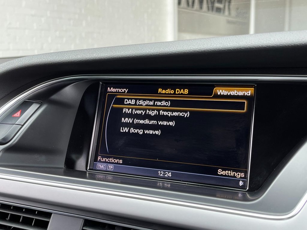 USED 2013 63 AUDI A4 3.0 S4 AVANT QUATTRO 5d 329 BHP 