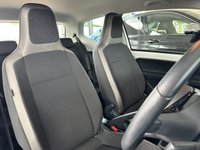 USED 2014 14 VOLKSWAGEN UP 1.0 HIGH UP 3d 74 BHP AIR CONDITIONING - AUX IN SOCKET - HEATED SEATS - DRIVER SEAT HEIGHT ADJUSTMENT -  ALLOY WHEELS - FRONT FOG LIGHTS