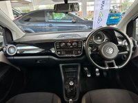 USED 2014 14 VOLKSWAGEN UP 1.0 HIGH UP 3d 74 BHP AIR CONDITIONING - AUX IN SOCKET - HEATED SEATS - DRIVER SEAT HEIGHT ADJUSTMENT -  ALLOY WHEELS - FRONT FOG LIGHTS
