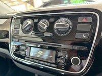 USED 2014 14 VOLKSWAGEN UP 1.0 HIGH UP 3d 74 BHP AIR CONDITIONING - AUX IN SOCKET - HEATED SEATS - DRIVER SEAT HEIGHT ADJUSTMENT -  ALLOY WHEELS - FRONT FOG LIGHTS