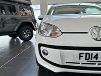 USED 2014 14 VOLKSWAGEN UP 1.0 HIGH UP 3d 74 BHP AIR CONDITIONING - AUX IN SOCKET - HEATED SEATS - DRIVER SEAT HEIGHT ADJUSTMENT -  ALLOY WHEELS - FRONT FOG LIGHTS