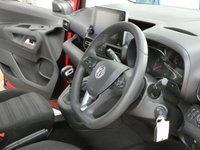 USED 2019 19 VAUXHALL COMBO LIFE 1.2 ENERGY S/S 5d 109 BHP 5 SEAT SAT NAV PARKING SENSORS