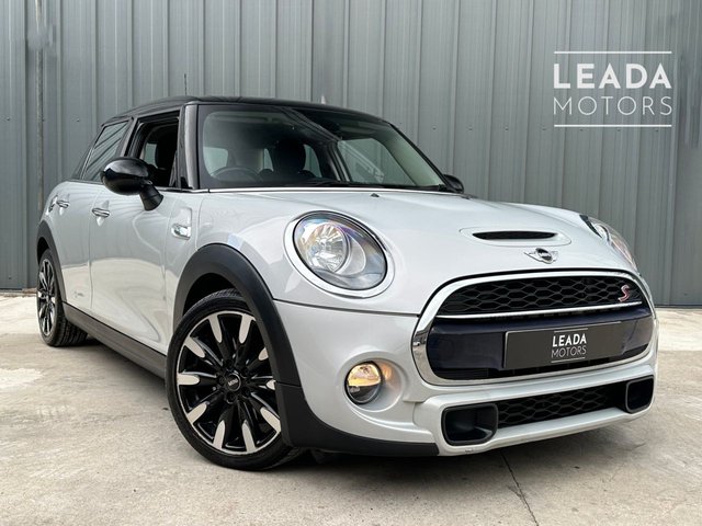 2015 65 MINI Hatch Cooper COOPER S 2.0 5dr Auto 189 BHP