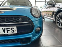USED 2016 65 MINI HATCH COOPER 2.0 COOPER S 3d 189 BHP SAT NAV - BLUETOOTH - 18" ALLOYS - CHILI PACK - MINI EXCITEMENT PACK - MEDIA XL PACK - MINI DRIVING MODES - MULTIFUNCTION STEERING WHEEL - AUTOMATIC AIR CONDITIONING - CROSS PUNCH LEATHER SEATS