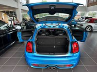 USED 2016 65 MINI HATCH COOPER 2.0 COOPER S 3d 189 BHP SAT NAV - BLUETOOTH - 18" ALLOYS - CHILI PACK - MINI EXCITEMENT PACK - MEDIA XL PACK - MINI DRIVING MODES - MULTIFUNCTION STEERING WHEEL - AUTOMATIC AIR CONDITIONING - CROSS PUNCH LEATHER SEATS