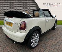 USED 2010 10 MINI CONVERTIBLE 1.6 ONE 2d 98 BHP BLUETOOTH HANDSFREE - AIR CONDITIONING - 17" CROWN SPOKE ALLOYS - HEIGHT ADJUSTABLE SEATS (DRIVER AND PASSENGER) -
