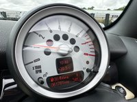 USED 2010 10 MINI CONVERTIBLE 1.6 ONE 2d 98 BHP BLUETOOTH HANDSFREE - AIR CONDITIONING - 17" CROWN SPOKE ALLOYS - HEIGHT ADJUSTABLE SEATS (DRIVER AND PASSENGER) -